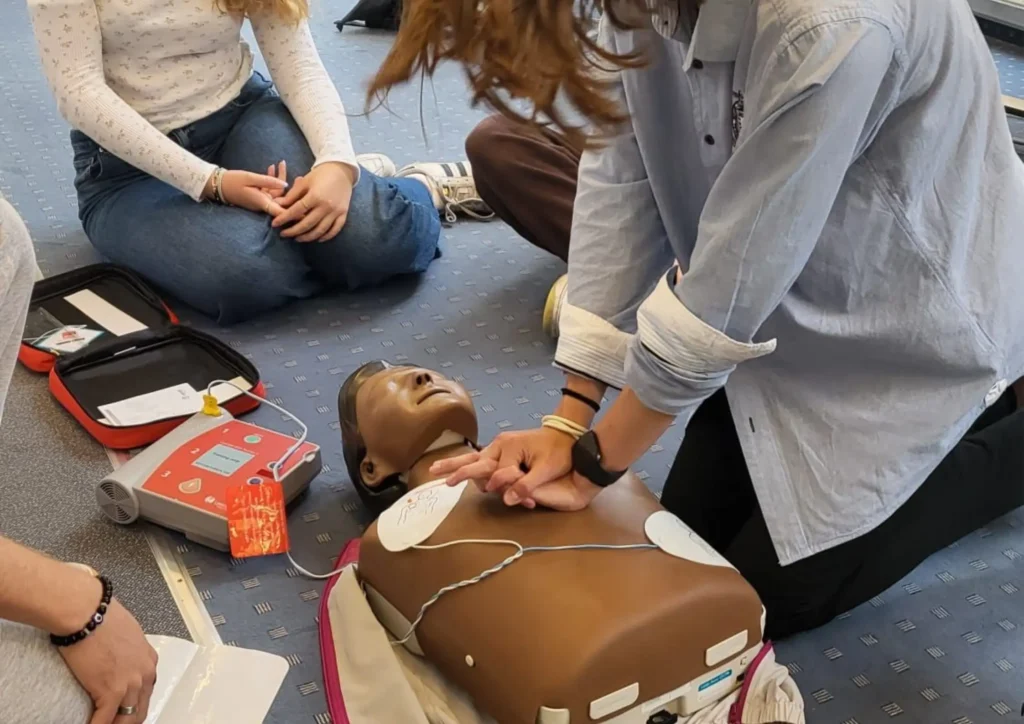 Illustration de l'article : Member News | PSC - Citizen First Aid training at LIFV